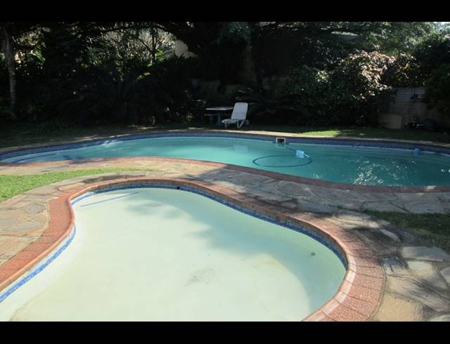 1 bed property to rent in ILLOVO BEACH